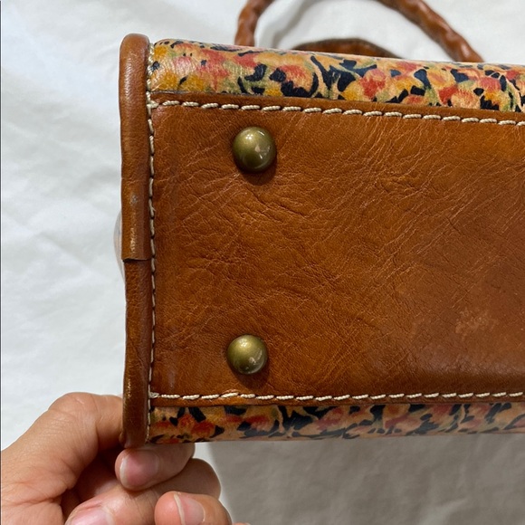 Floral Brown Patricia Nash Handbag - Picture 2 of 10